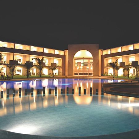 Sun Hotel Warnes Eksteriør billede