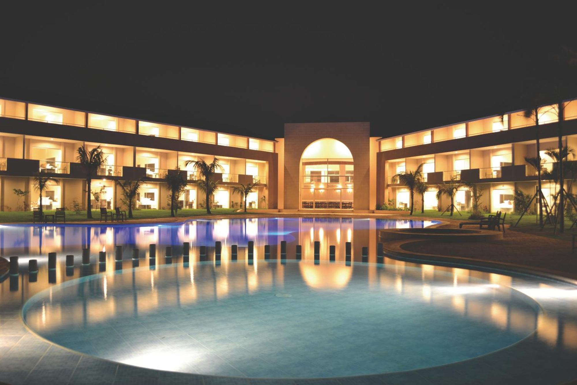 Sun Hotel Warnes Eksteriør billede