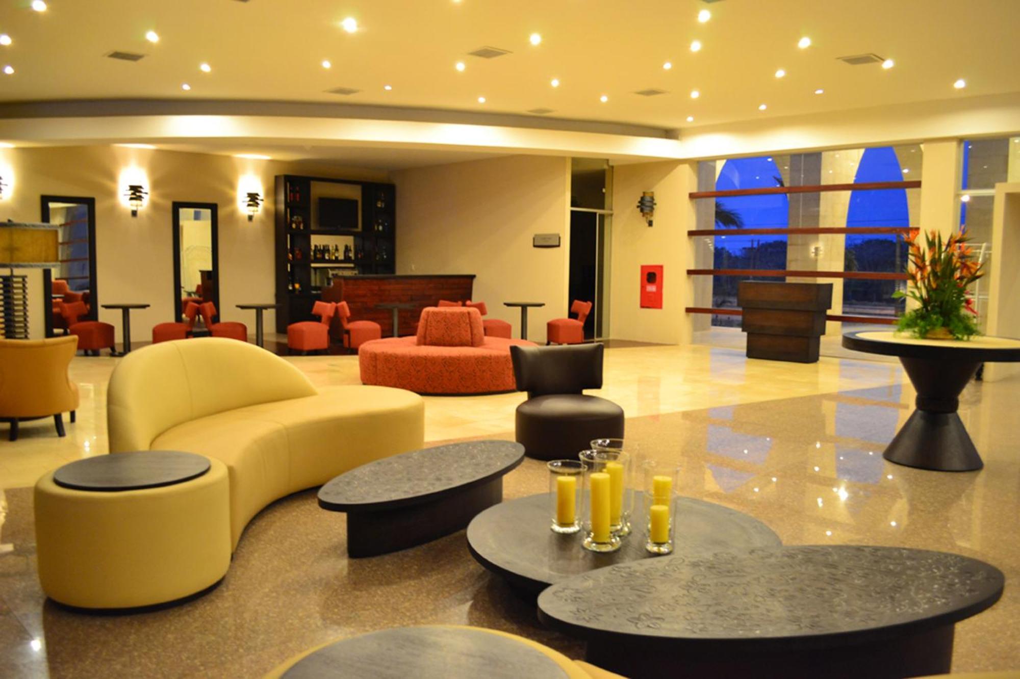 Sun Hotel Warnes Eksteriør billede